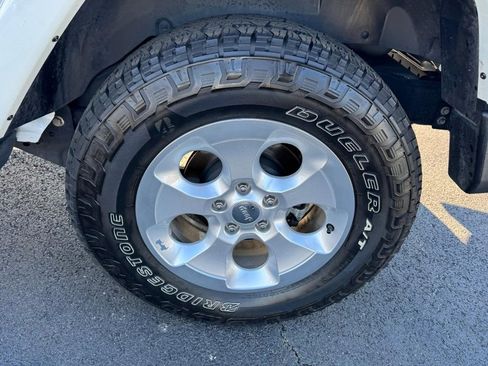 Used 2015 Jeep Wrangler Unlimited Sahara w/ Connectivity Group image 7