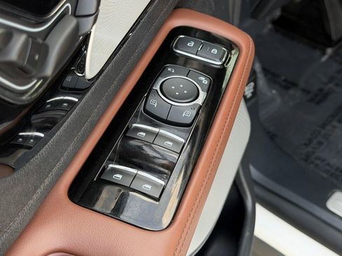 Used 2025 Lincoln Aviator Reserve w/ Equipment Group 201A image 16