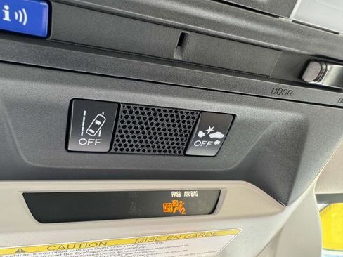 Used 2023 Subaru Crosstrek Hybrid w/ Moonroof Package w/Navigation image 36