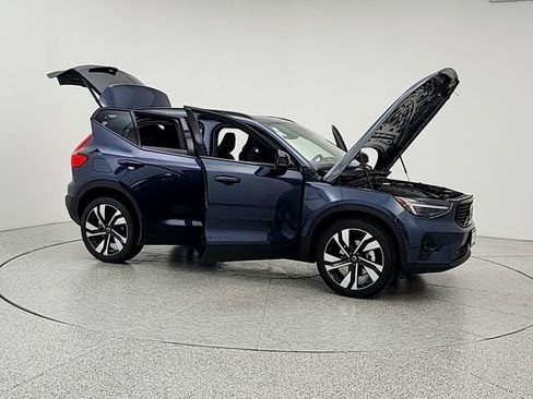New 2026 Volvo XC40 B5 Ultra w/ Protection Package Premier AWD/4WD image 10
