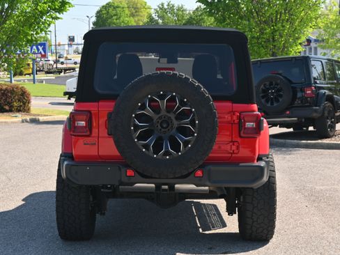 Used 2024 Jeep Wrangler Sahara w/ Safety Group image 14