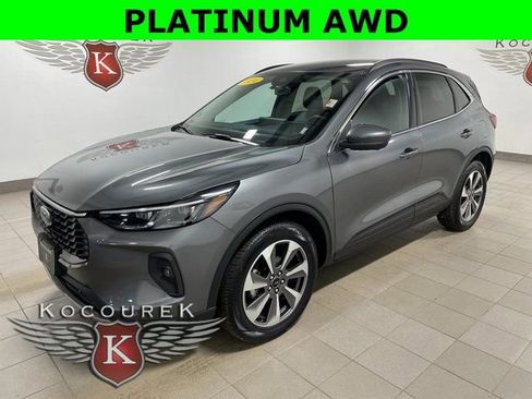 Used 2024 Ford Escape Platinum image 3