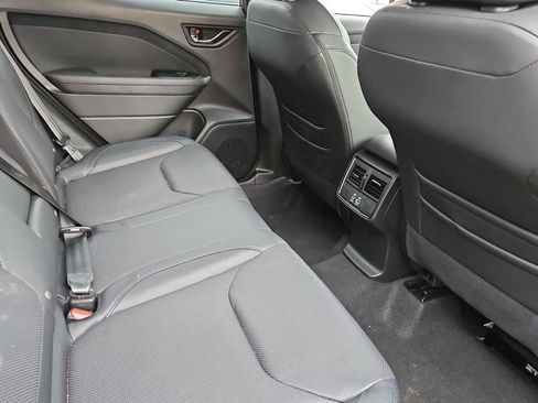 Used 2025 Subaru Forester Limited image 21