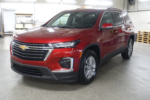 Used 2023 Chevrolet Traverse LT FWD image 3