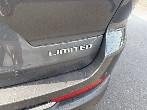 Used 2022 Jeep Grand Cherokee L Limited AWD/4WD image 27
