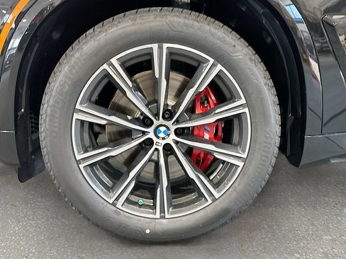 New 2026 BMW X5 xDrive40i w/ M Sport Package AWD/4WD image 32