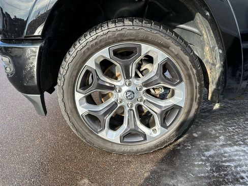 Used 2022 RAM 1500 Limited AWD/4WD image 9