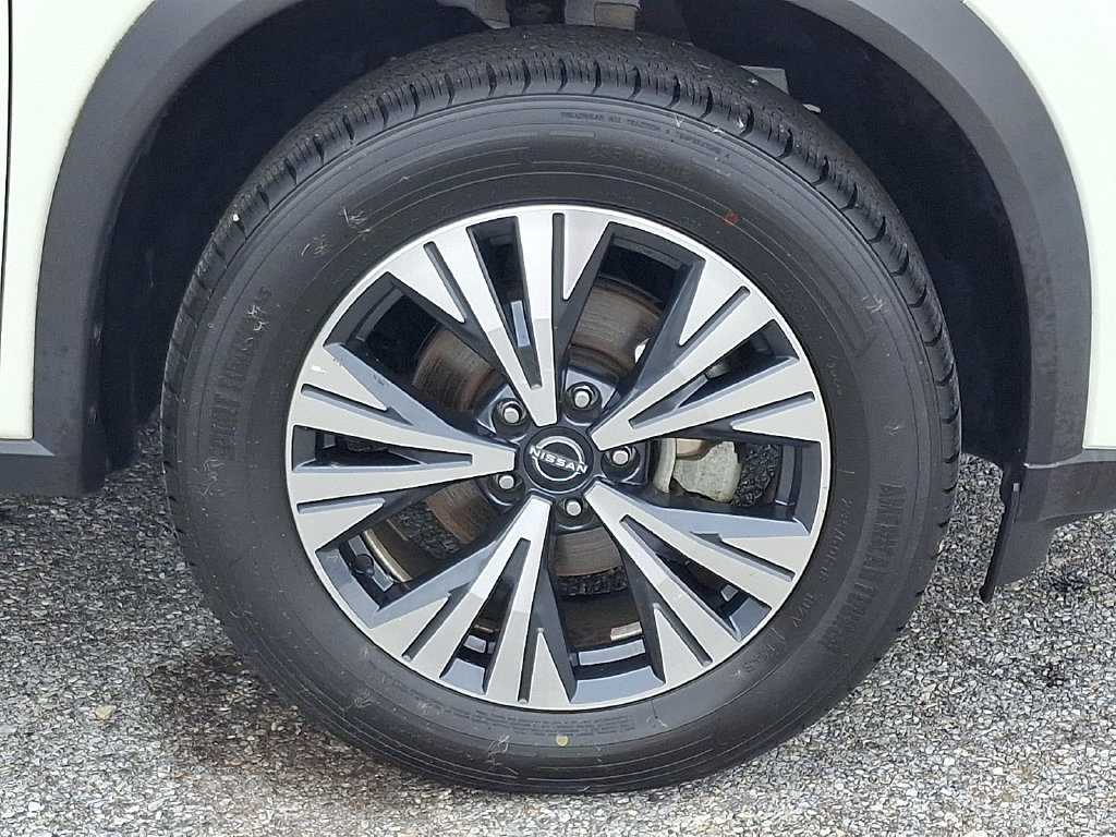 Certified 2023 Nissan Rogue SV AWD/4WD image 9