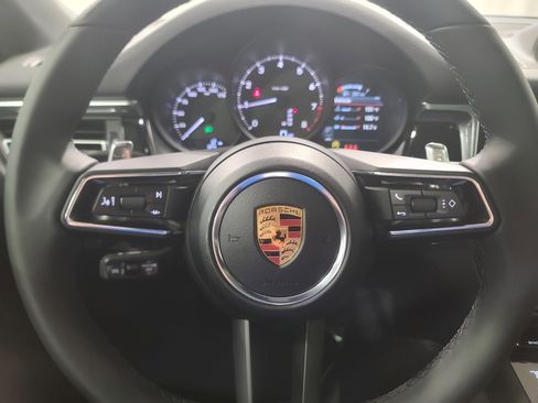 New 2026 Porsche Macan image 16
