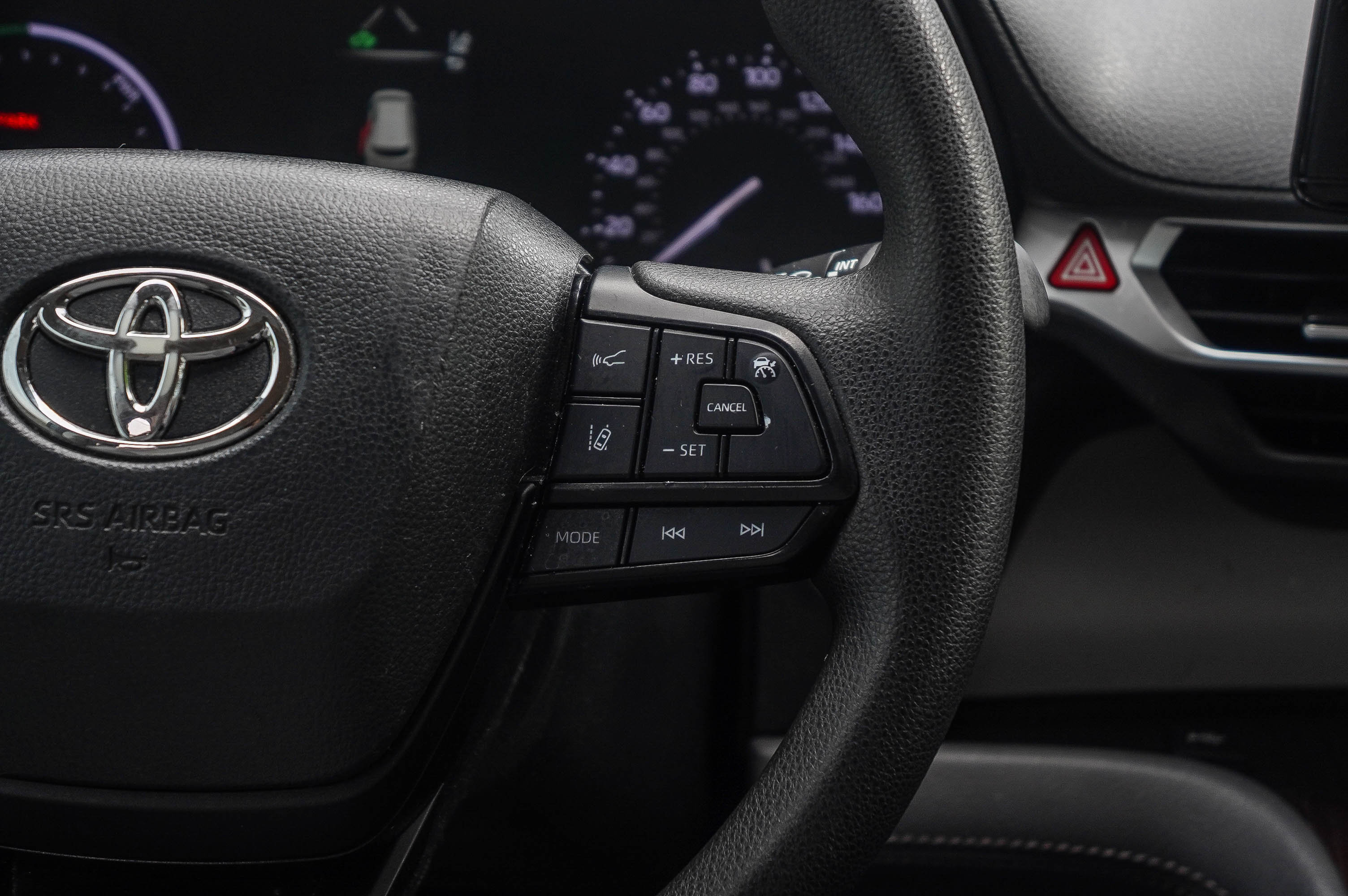 Used 2023 Toyota Sienna LE FWD image 17