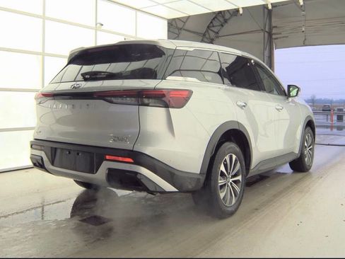 Used 2023 INFINITI QX60 Pure image 2