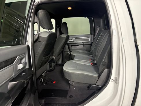 Used 2021 RAM 2500 Big Horn w/ Level 1 Equipment Group AWD/4WD image 28
