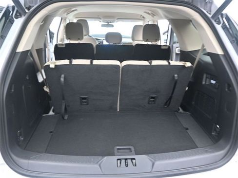 Used 2022 Ford Explorer 4WD w/ Class IV Trailer Tow Package image 15