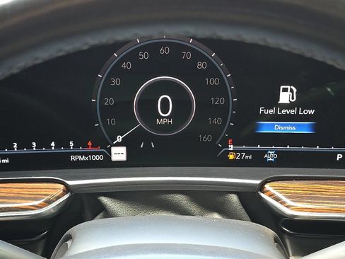 Used 2021 Cadillac Escalade Premium Luxury w/ Driver Assist Tech Package AWD/4WD image 18