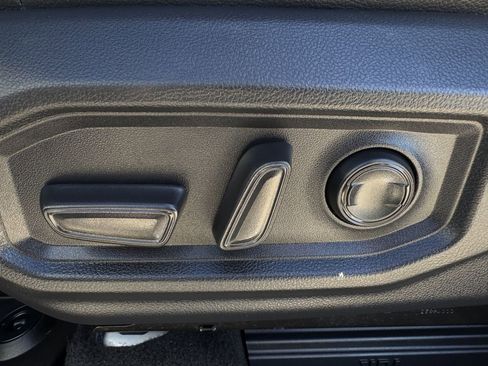 Used 2024 Toyota Tundra Limited image 29