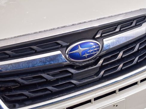 Used 2018 Subaru Forester 2.5i Touring w/ Popular Package #2 image 9