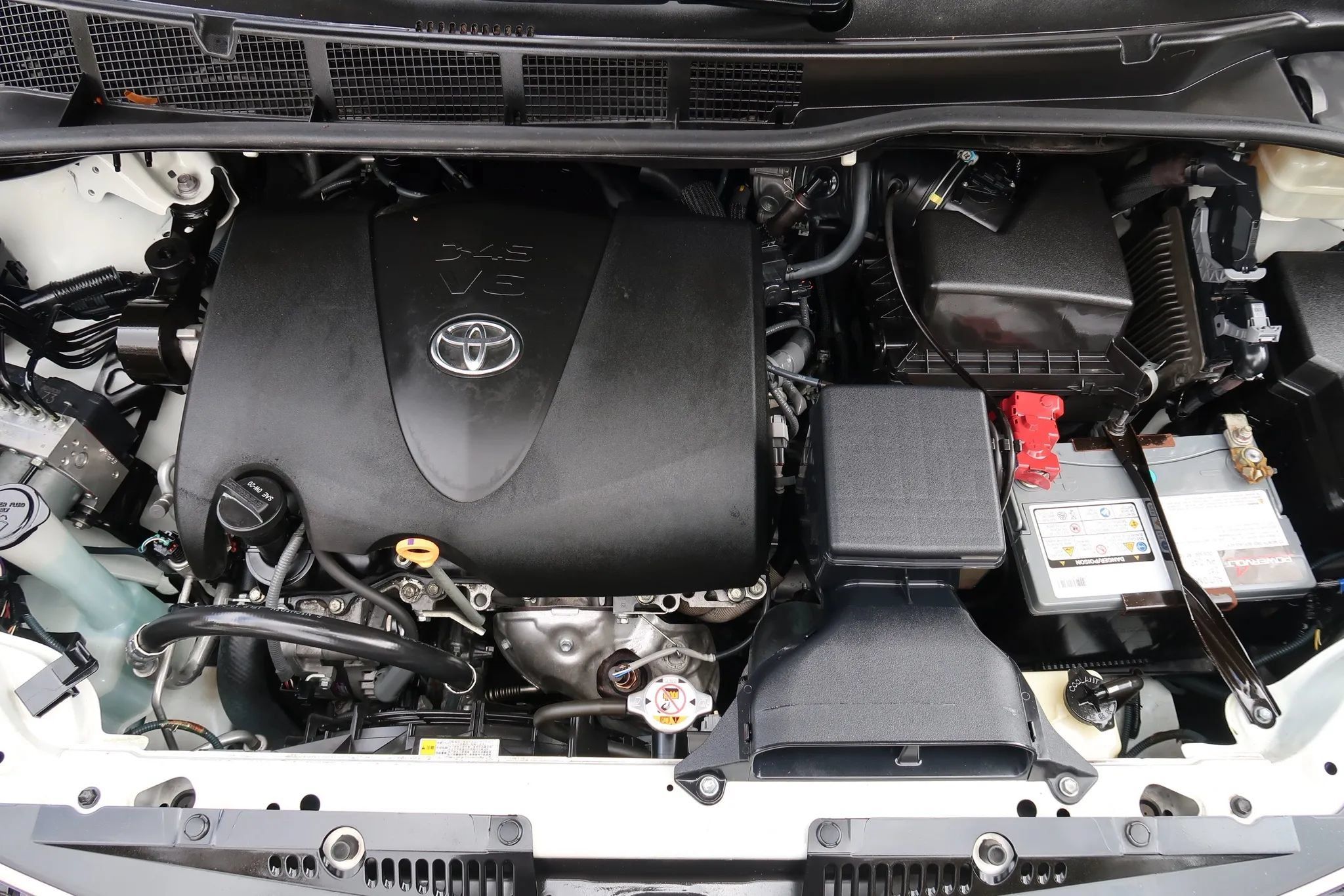 Used 2018 Toyota Sienna SE w/ Carpet Mat Package FWD image 30