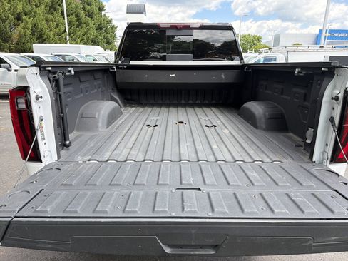 Used 2024 GMC Sierra 2500 Denali Ultimate AWD/4WD image 32