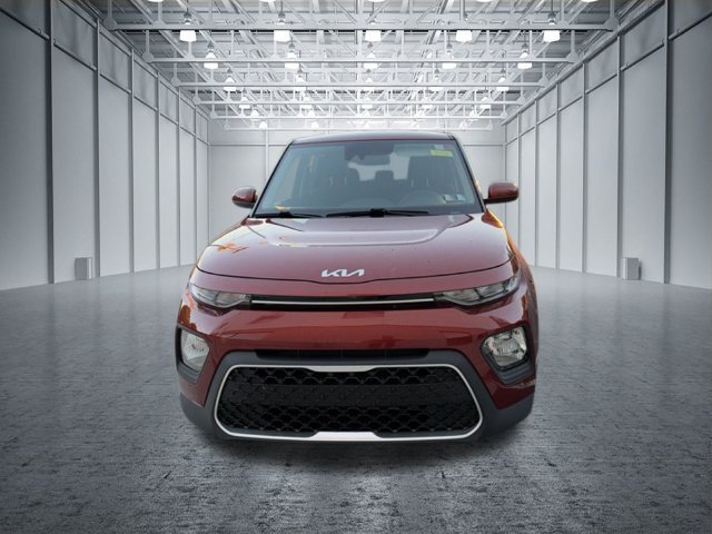 Used 2022 Kia Soul LX w/ Technology Package FWD image 2