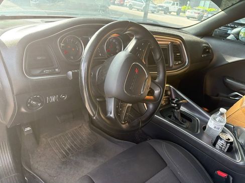 Used 2018 Dodge Challenger R/T RWD image 8