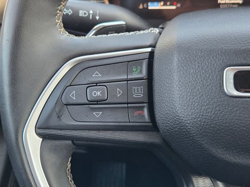 Used 2023 Jeep Grand Cherokee L Laredo w/ Luxury Tech Group I image 27