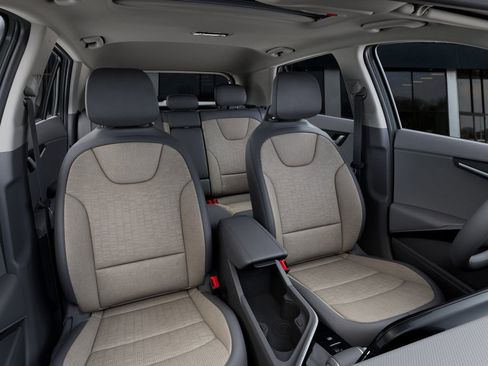 New 2025 Kia Niro SX Touring image 15