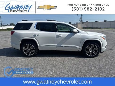 Used 2019 GMC Acadia Denali w/ Technology Package FWD image 4
