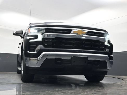 Used 2022 Chevrolet Silverado 1500 LT AWD/4WD image 46