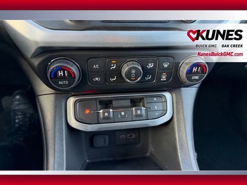 Used 2023 GMC Acadia SLE image 22