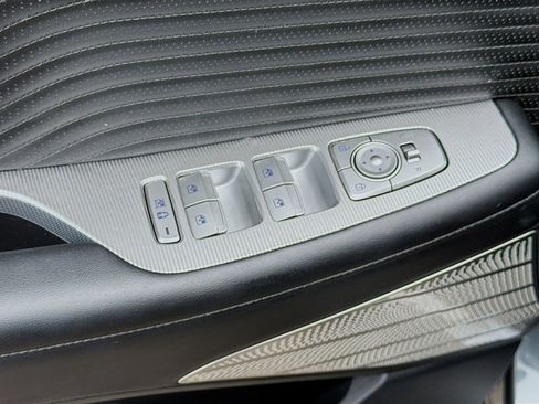 Used 2024 Hyundai Palisade Calligraphy image 25