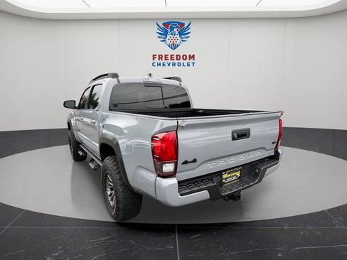 Used 2021 Toyota Tacoma SR5 w/ Trail Edition AWD/4WD image 4