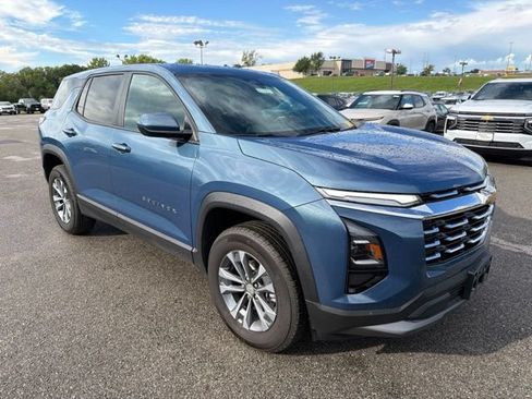 Used 2026 Chevrolet Equinox LT AWD/4WD image 11