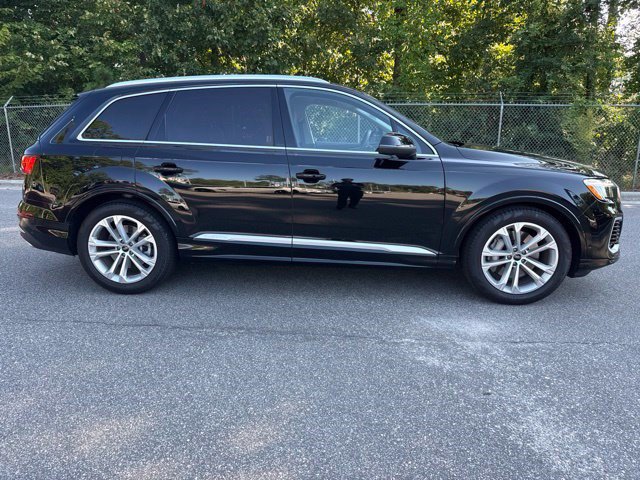 Used 2025 Audi Q7 3.0T Prestige AWD/4WD image 12