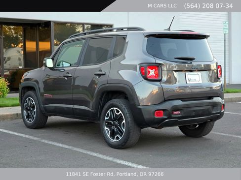 Used 2017 Jeep Renegade Trailhawk AWD/4WD image 8