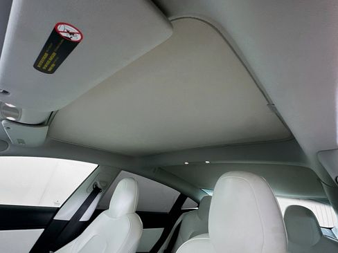 Used 2020 Tesla Model 3 Standard Range RWD image 25