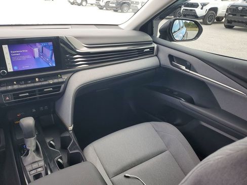Certified 2025 Toyota Camry SE image 11