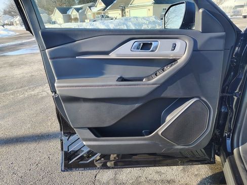 New 2026 Ford Explorer Active w/ Active Comfort Package image 11