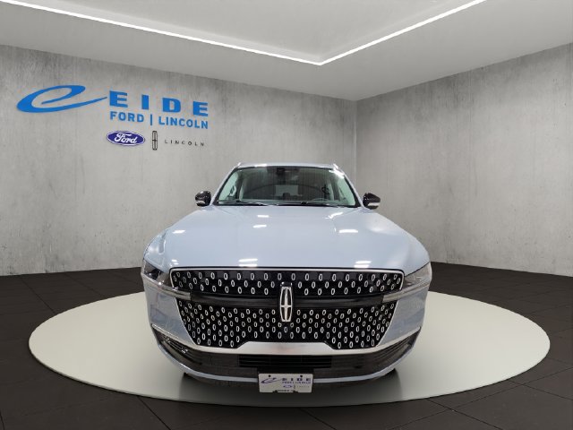 New 2027 Lincoln Navigator L Reserve AWD/4WD image 3