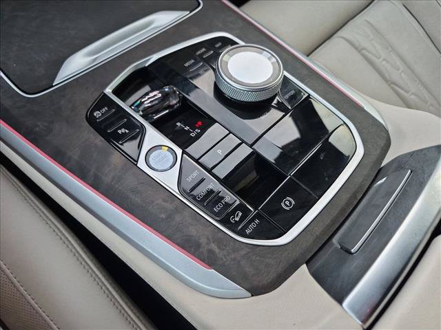 Certified 2025 BMW X5 xDrive40i w/ Executive Package AWD/4WD image 12