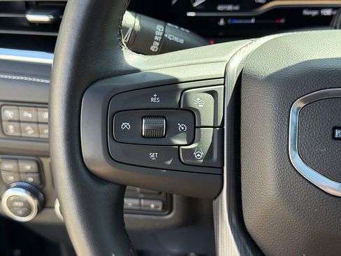 Used 2023 GMC Yukon Denali Ultimate AWD/4WD image 36