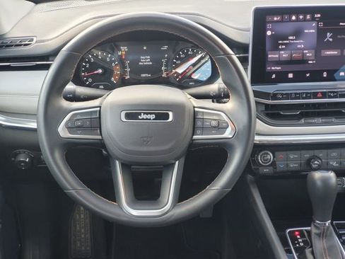 Used 2022 Jeep Compass Limited image 28