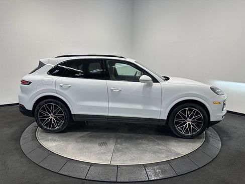 New 2026 Porsche Cayenne AWD/4WD image 8