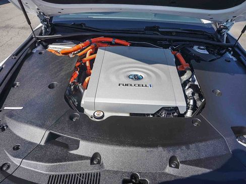 Used 2021 Toyota Mirai XLE w/ Advanced Technology Package image 28