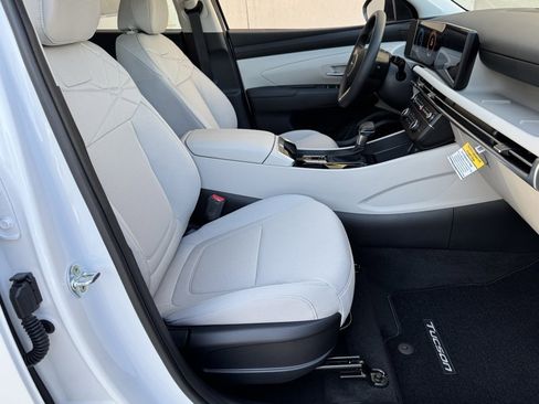 New 2026 Hyundai Tucson SE image 15