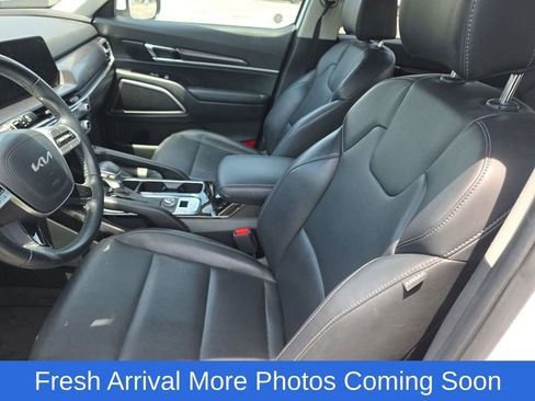 Used 2025 Kia Telluride S FWD image 7