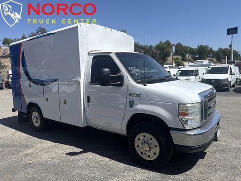 Used 2013 Ford E-350 and Econoline 350 Super Duty w/ Class I Trailer Tow Pkg RWD image 2