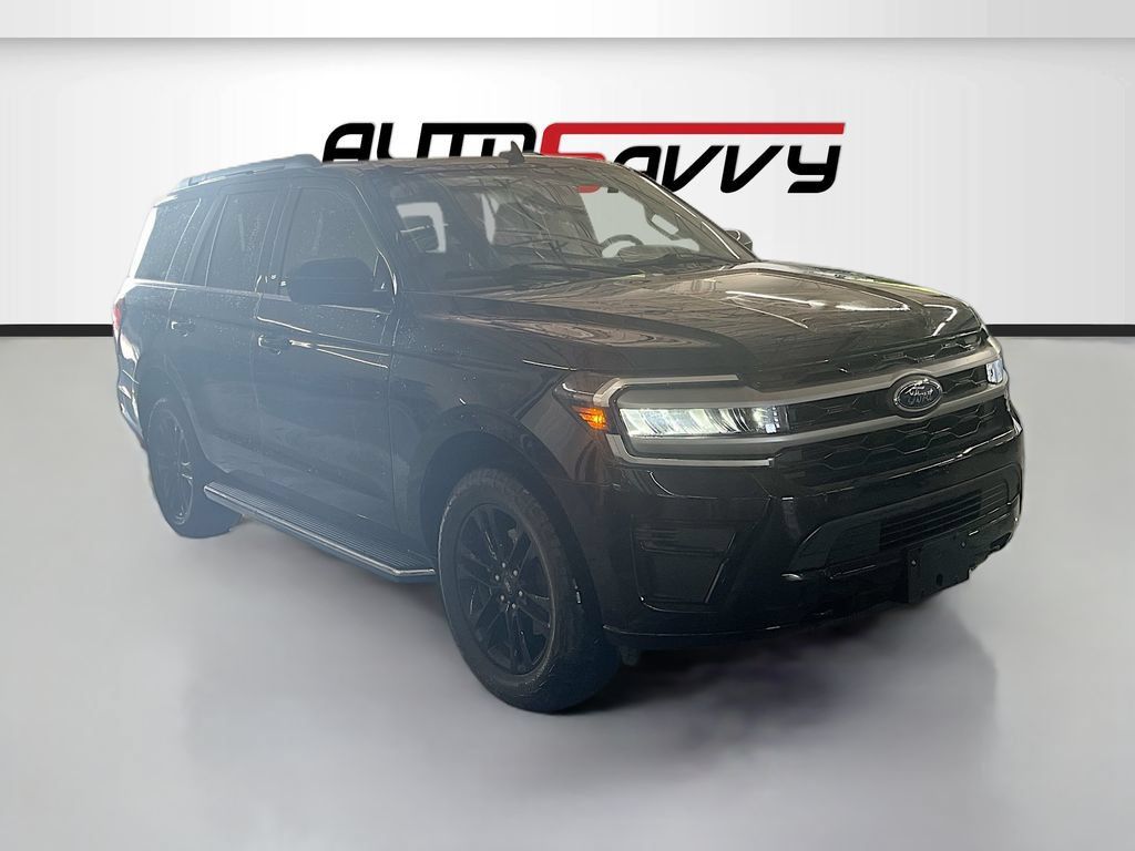 Used 2023 Ford Expedition XLT AWD/4WD image 1