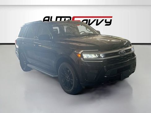 Used 2023 Ford Expedition XLT AWD/4WD image 1