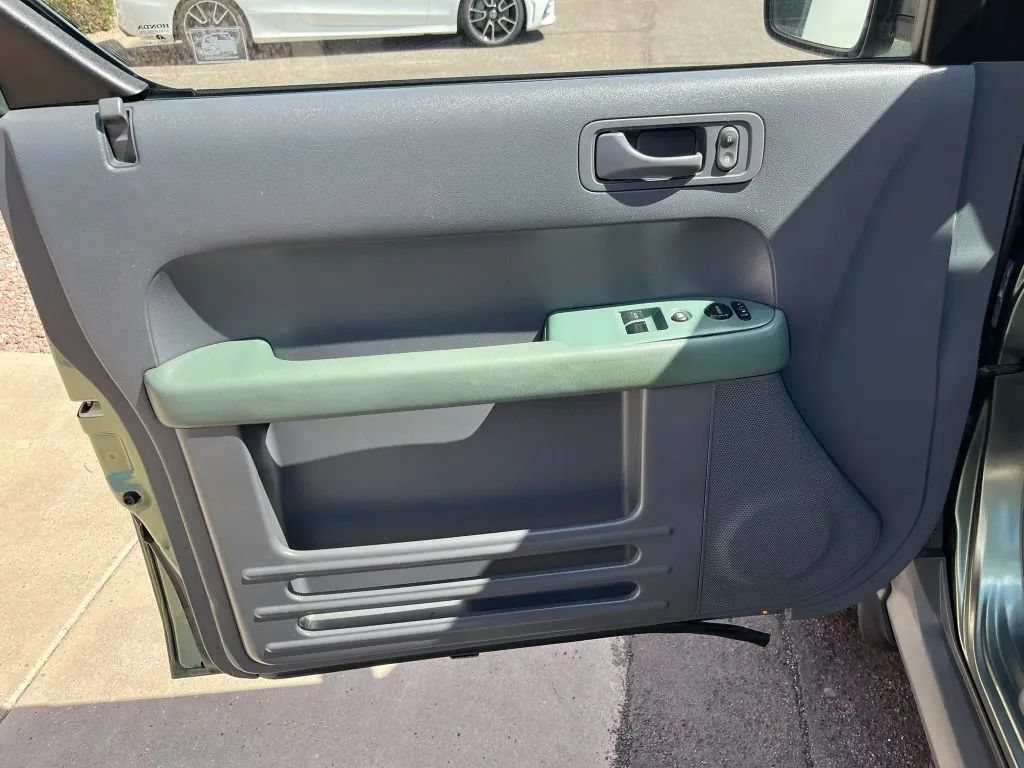 Used 2005 Honda Element LX image 9