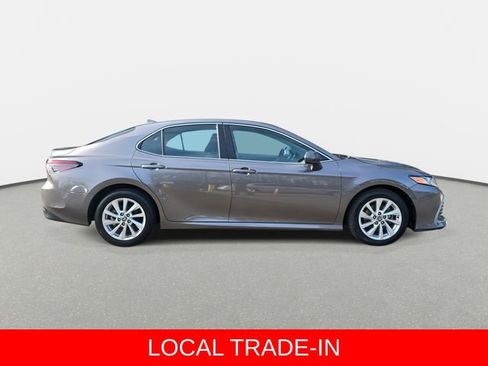 Used 2024 Toyota Camry LE image 4